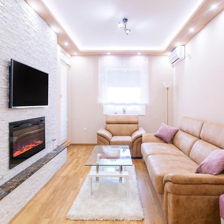 Mili Lux Apartman ノヴィ・サド エクステリア 写真
